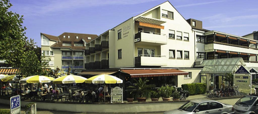 Hotel Knaus Am Hafen 울딘겐물호펜 외부 사진