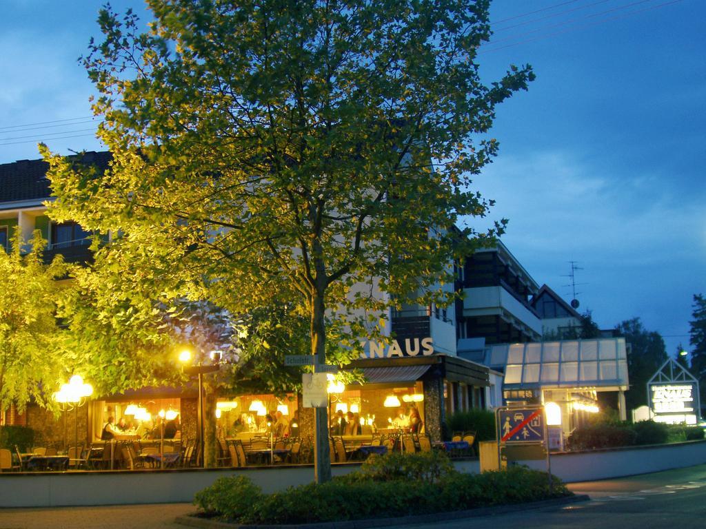 Hotel Knaus Am Hafen 울딘겐물호펜 외부 사진